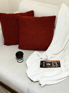 Tips for Creating a Cozy Reading Nook at Home